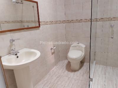 Casa de 5 alcobas en venta en Laureles, Medellín, 252 m² · foto 18 de 19
