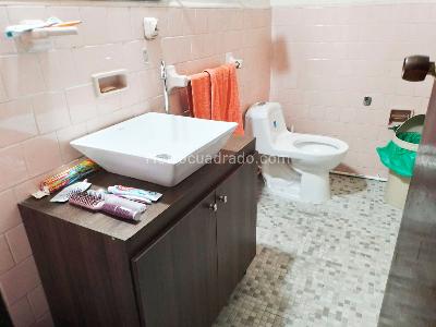 Casa de 4 alcobas en venta en Laureles, Medellín, 430 m² · foto 15 de 18