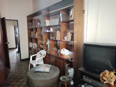 Casa de 4 alcobas en venta en Laureles, Medellín, 430 m² · foto 6 de 18