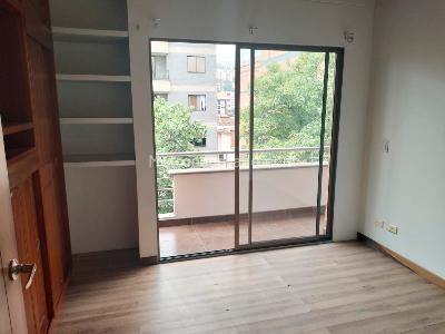 Apartamento en venta en Laureles, Medellín · foto 7 de 15