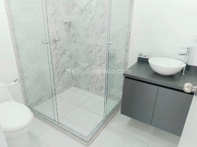 Casa de 4 alcobas en venta en La America, Medellín, 223 m² · foto 12 de 17