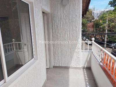 Casa de 4 alcobas en venta en La America, Medellín, 223 m² · foto 13 de 17