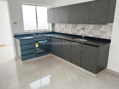 Casa de 4 alcobas en venta en La America, Medellín, 223 m² · foto 4 de 17