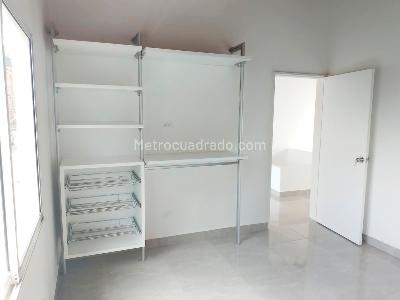 Casa de 4 alcobas en venta en La America, Medellín, 223 m² · foto 8 de 17
