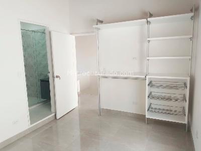 Casa de 4 alcobas en venta en La America, Medellín, 223 m² · foto 9 de 17