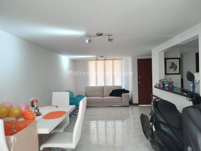 Casa de 3 alcobas en venta en Belen, Medellín, 112 m² · foto 2 de 17