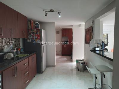 Casa de 3 alcobas en venta en Belen, Medellín, 112 m² · foto 3 de 17