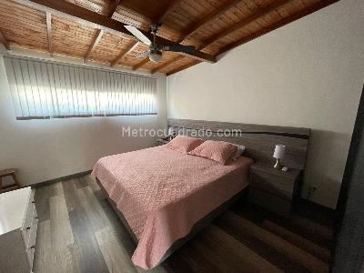 Casa de 5 alcobas en venta en Laureles, Medellín, 160 m² · foto 11 de 15