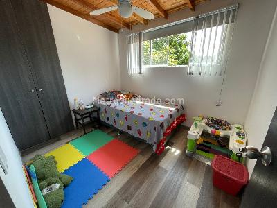 Casa de 5 alcobas en venta en Laureles, Medellín, 160 m² · foto 12 de 15