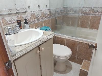 Casa de 5 alcobas en venta en Laureles, Medellín, 160 m² · foto 13 de 15