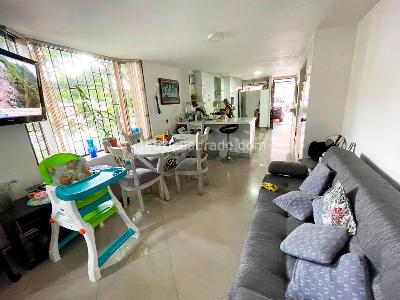 Casa de 5 alcobas en venta en Laureles, Medellín, 160 m² · foto 2 de 15