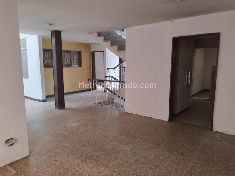 Local Comercial en Arriendo, LAURELES, Medellín - Vista 3