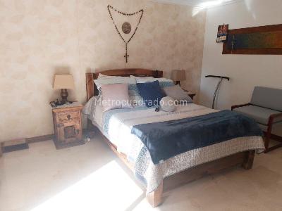 Apartamento de 3 alcobas en venta en Laureles, Medellín, 150 m² · foto 10 de 18