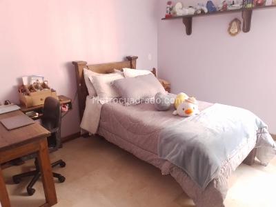 Apartamento de 3 alcobas en venta en Laureles, Medellín, 150 m² · foto 13 de 18
