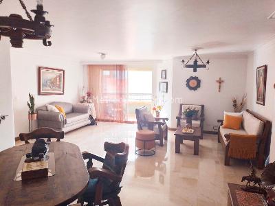 Apartamento de 3 alcobas en venta en Laureles, Medellín, 150 m² · foto 2 de 18