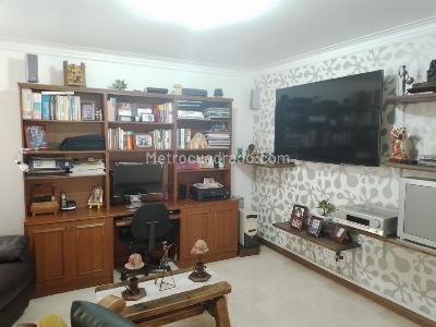Apartamento de 3 alcobas en venta en Laureles, Medellín, 150 m² · foto 8 de 18