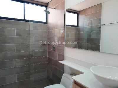 Apartamento de 3 alcobas en venta en Laureles, Medellín, 107 m² · foto 15 de 18