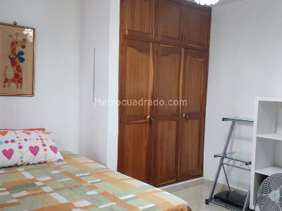 Casa de 3 alcobas en venta en Laureles, Medellín, 200 m² · foto 13 de 20