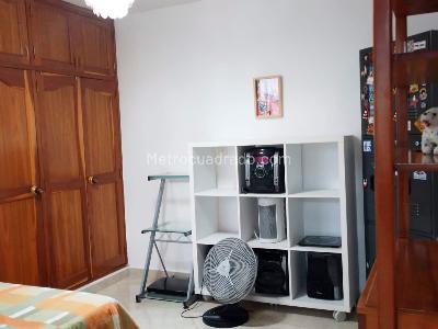 Casa de 3 alcobas en venta en Laureles, Medellín, 200 m² · foto 14 de 20