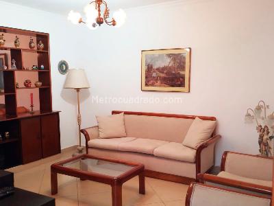 Casa de 3 alcobas en venta en Laureles, Medellín, 200 m² · foto 3 de 20