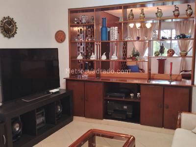 Casa de 3 alcobas en venta en Laureles, Medellín, 200 m² · foto 2 de 20