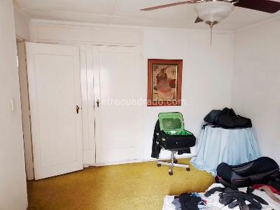 Casa de 4 alcobas en venta en Laureles, Medellín, 405 m² · foto 13 de 18