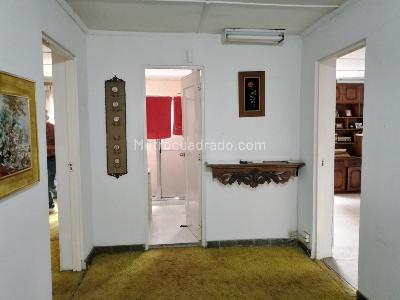 Casa de 4 alcobas en venta en Laureles, Medellín, 405 m² · foto 8 de 18