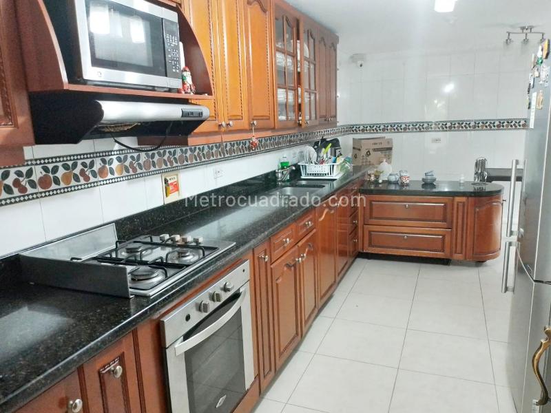 Furnished 4BR Apartment in Laureles - 5