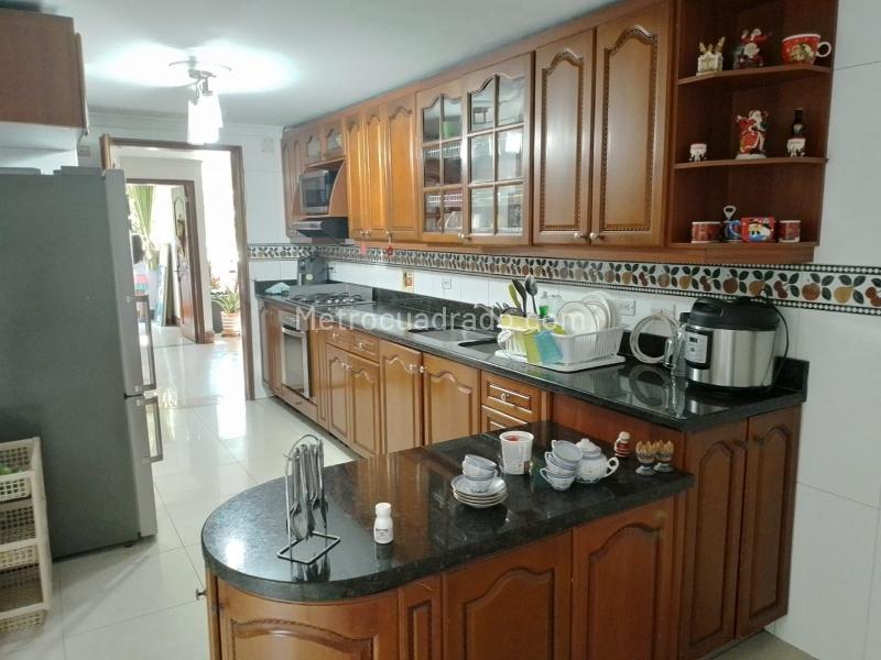 Furnished 4BR Apartment in Laureles - 6
