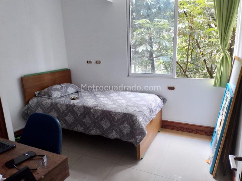 Furnished 4BR Apartment in Laureles - 8