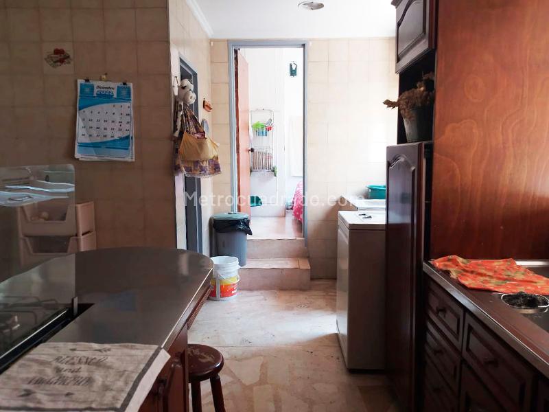 Independent 4BR House with Pool in Belen - 6