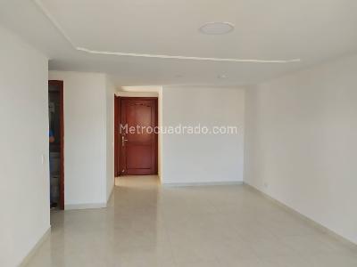 Apartamento de 3 alcobas en arriendo en Laureles, Medellín, 90 m² · foto 2 de 13