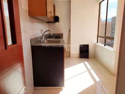 Apartamento de 3 alcobas en venta en Laureles, Medellín, 90 m² · foto 4 de 13