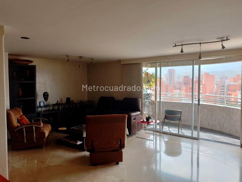Furnished 3BR Apartment Near Universities in Laureles