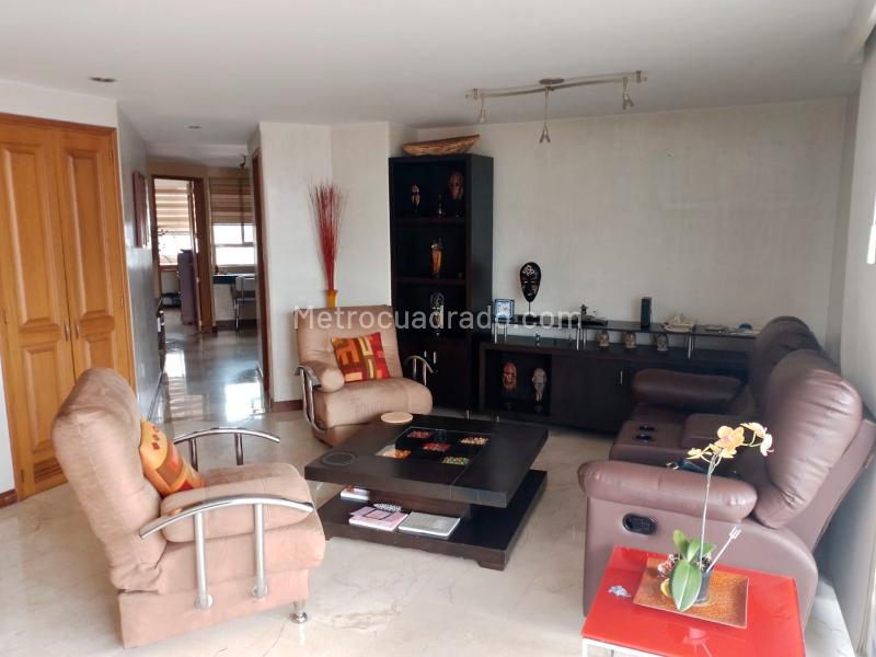 Apartamento Amoblado de 3 Alcobas Cerca de Universidades en Laureles - 3