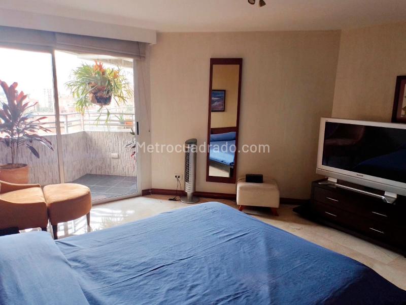 Apartamento Amoblado de 3 Alcobas Cerca de Universidades en Laureles - 8