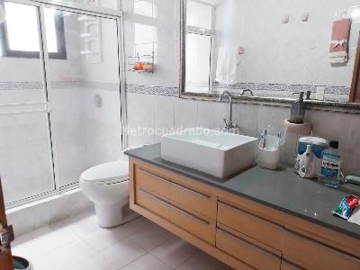Apartamento de 5 alcobas en venta en Laureles, Medellín, 178 m² · foto 15 de 18