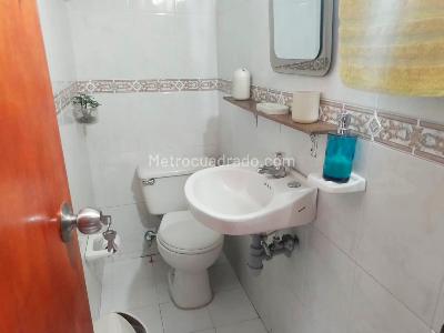 Apartamento de 5 alcobas en venta en Laureles, Medellín, 178 m² · foto 17 de 18