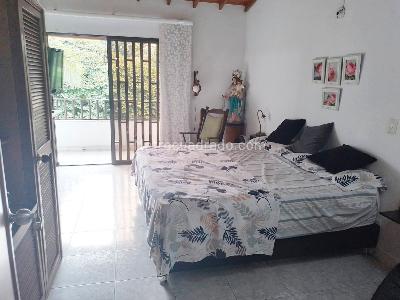 Apartamento de 5 alcobas en venta en Laureles, Medellín, 178 m² · foto 8 de 18
