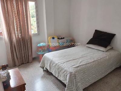 Apartamento de 3 alcobas en venta en Laureles, Medellín, 130 m² · foto 11 de 17