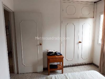 Apartamento de 3 alcobas en venta en Laureles, Medellín, 130 m² · foto 12 de 17