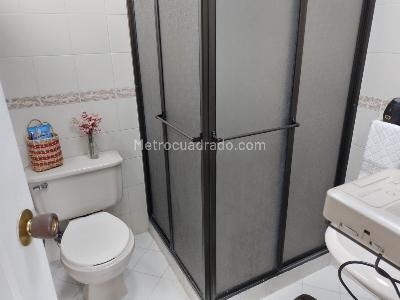 Apartamento de 3 alcobas en venta en Laureles, Medellín, 130 m² · foto 16 de 17