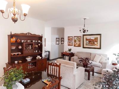 Apartamento de 3 alcobas en venta en Laureles, Medellín, 130 m² · foto 2 de 17