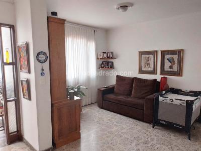 Apartamento de 3 alcobas en venta en Laureles, Medellín, 130 m² · foto 4 de 17