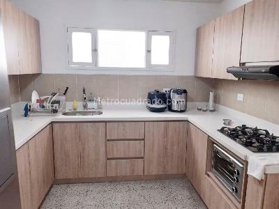 Apartamento de 3 alcobas en venta en Laureles, Medellín, 130 m² · foto 6 de 17