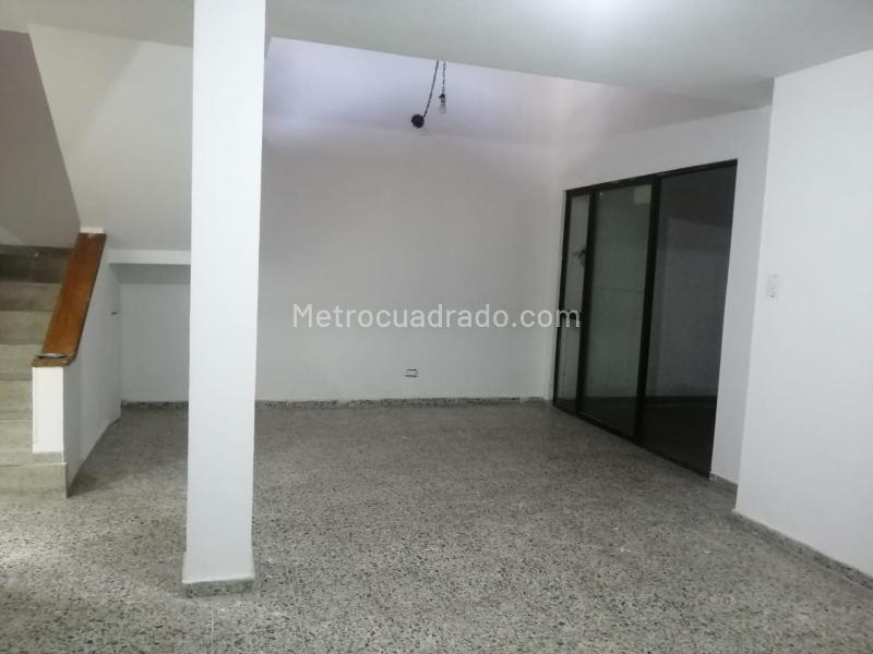 Spacious 5BR House in Belen - 3