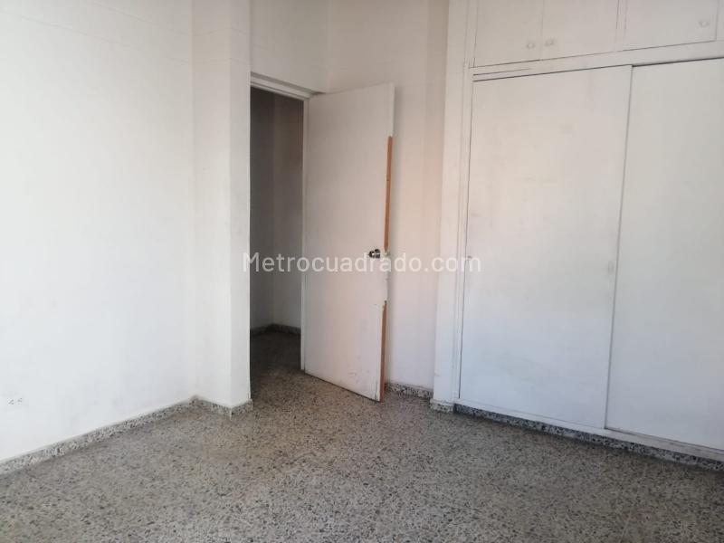 Spacious 5BR House in Belen - 9