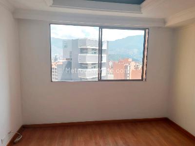 Apartamento de 4 alcobas en venta en Laureles, Medellín, 178 m² · foto 13 de 20