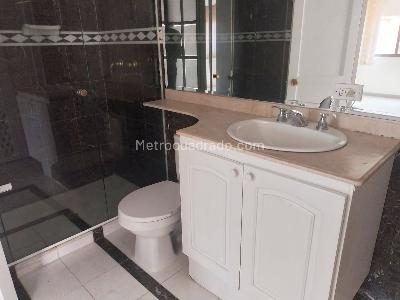 Apartamento de 4 alcobas en venta en Laureles, Medellín, 178 m² · foto 18 de 20