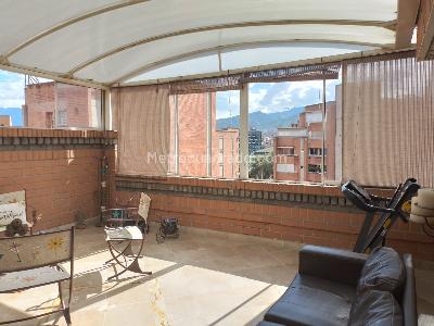 Apartamento de 4 alcobas en venta en Laureles, Medellín, 320 m² · foto 19 de 20